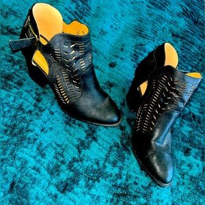 Women’s Qupid Booties. Great condition. Worn once